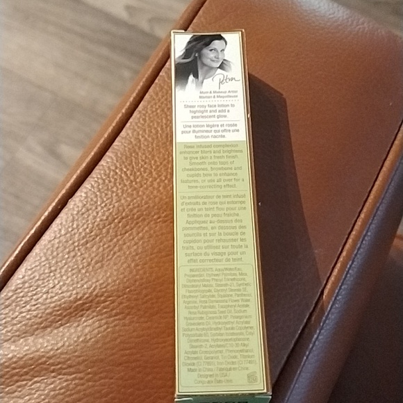 NIB pixi rose radiance perfector skin illuminating enhancer - Picture 2 of 8